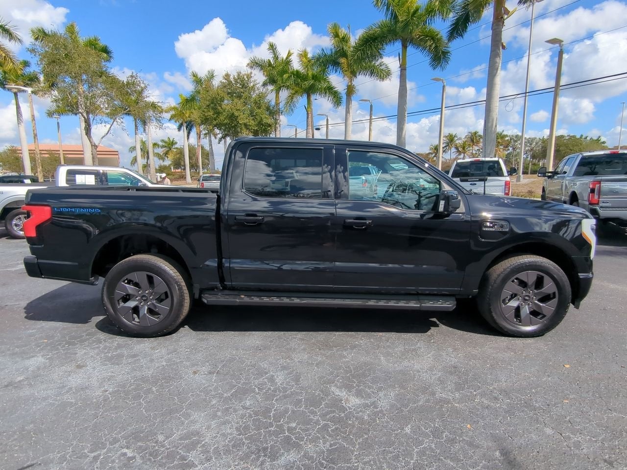 2023 Ford F-150 Lightning Lariat