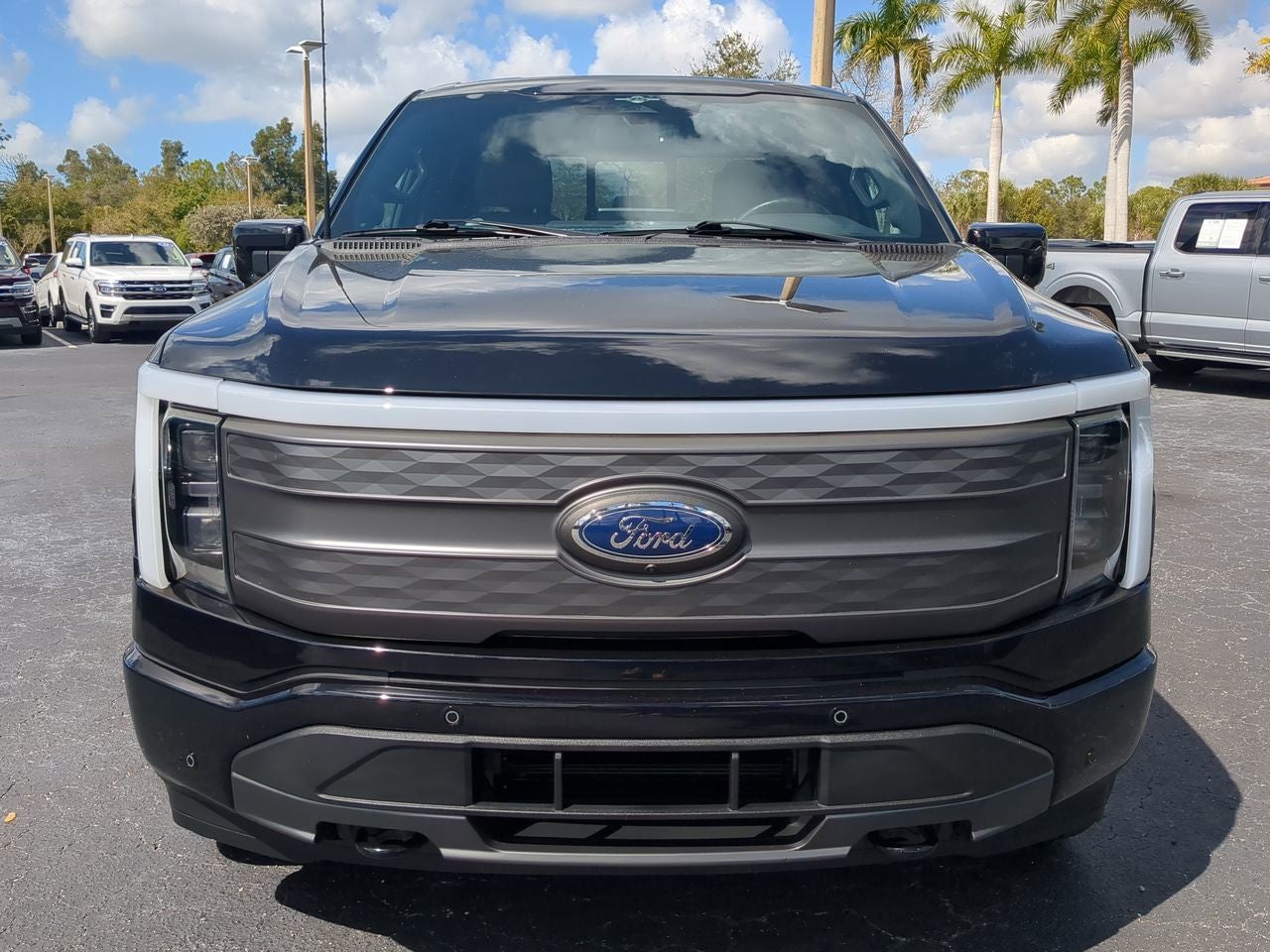 2023 Ford F-150 Lightning Lariat