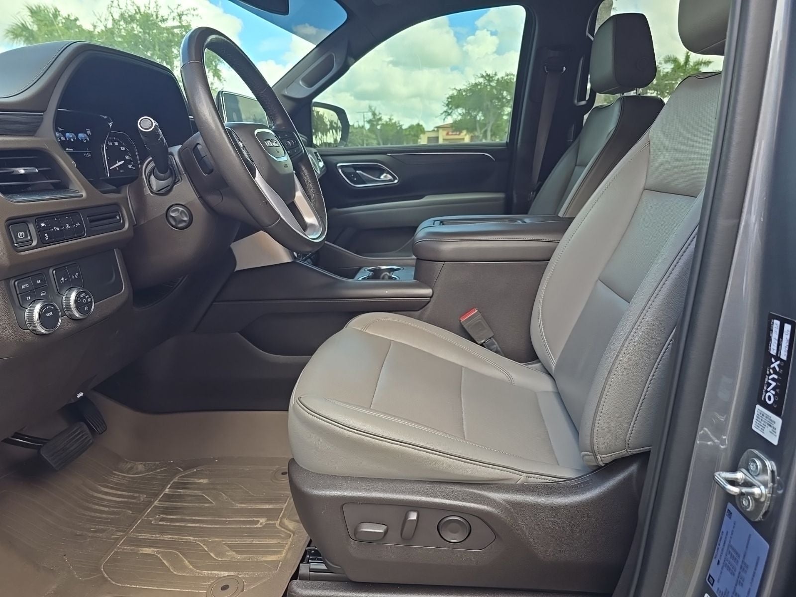 2021 GMC Yukon SLT
