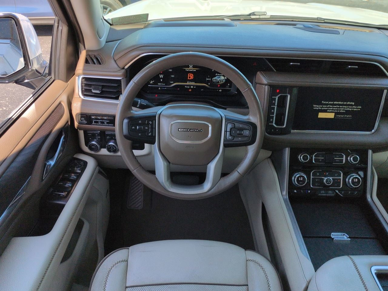 2023 GMC Yukon XL Denali