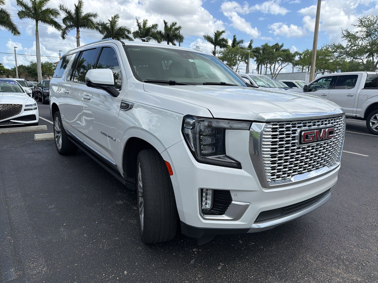 2023 GMC Yukon XL Denali