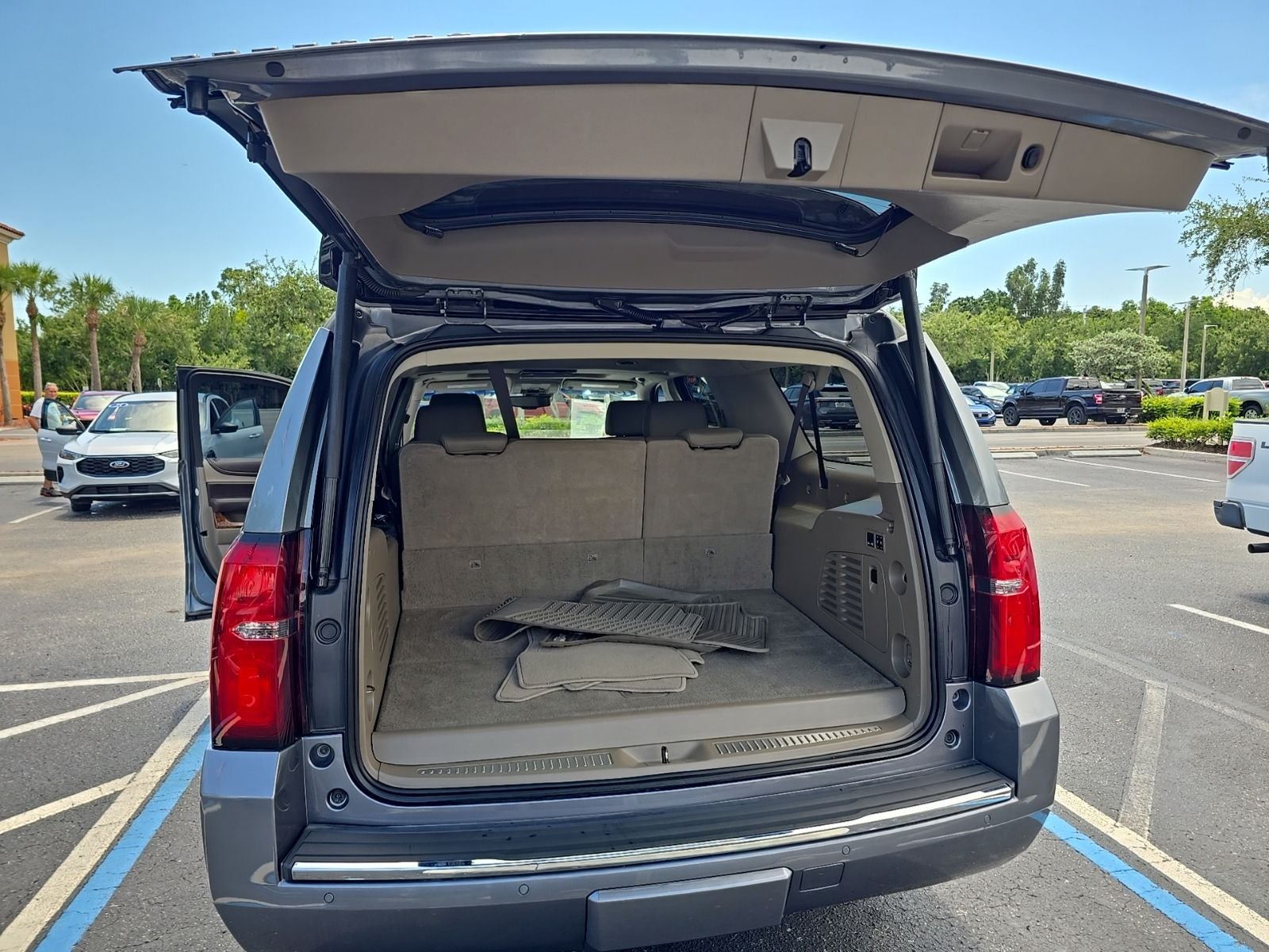 2018 Chevrolet Suburban Premier