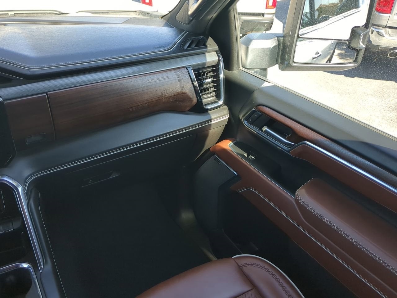 2024 GMC Sierra 3500HD Denali Ultimate