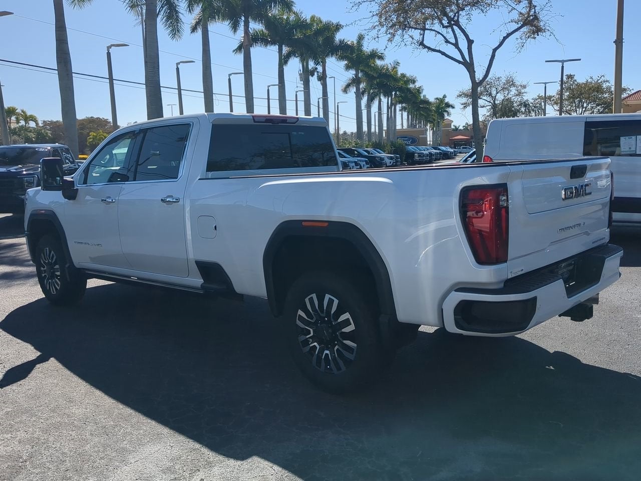2024 GMC Sierra 3500HD Denali Ultimate
