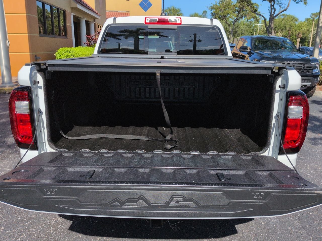 2023 GMC Canyon Denali