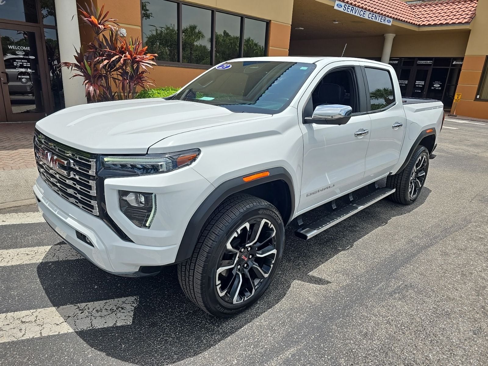 2023 GMC Canyon Denali