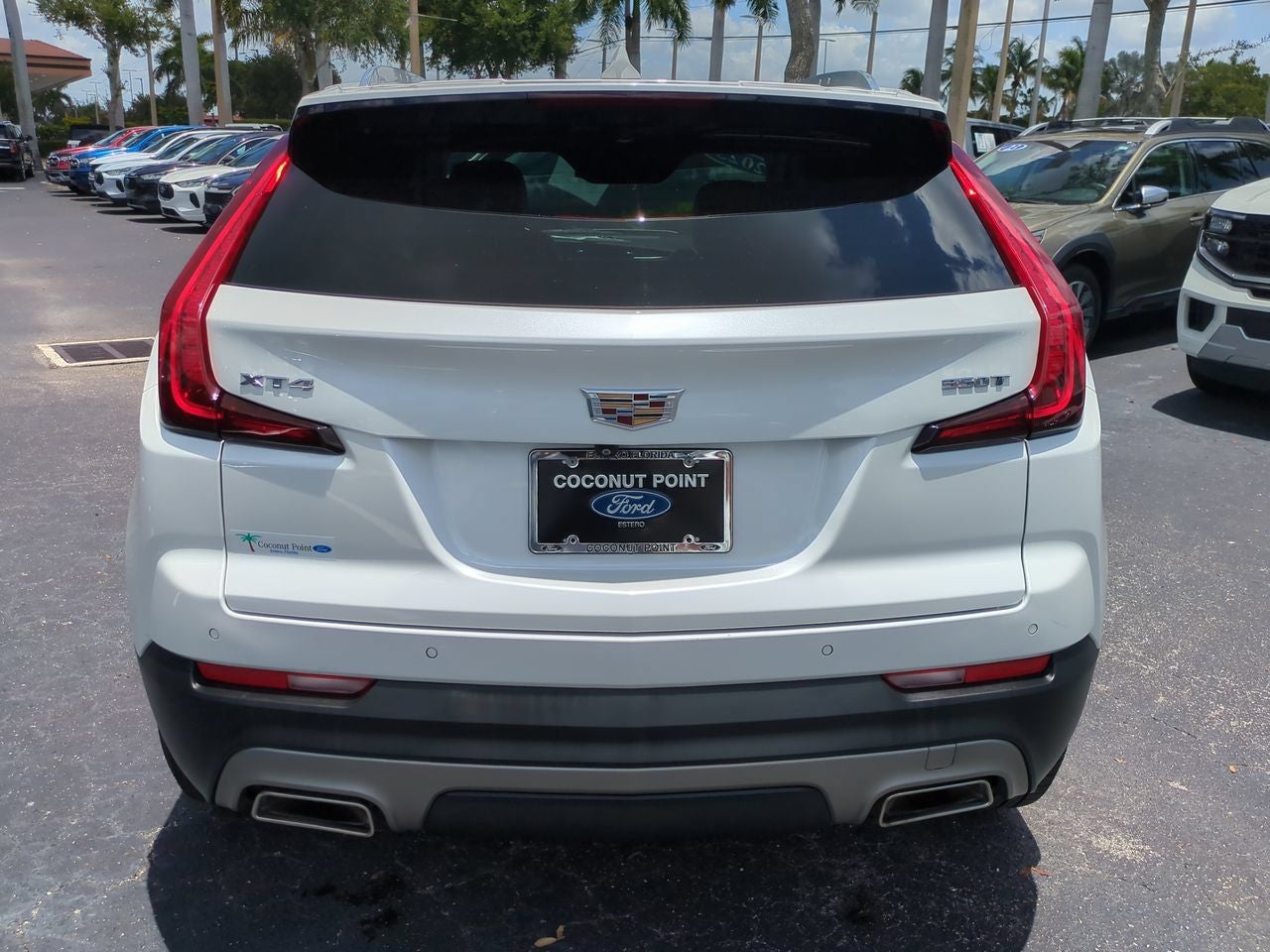 2023 Cadillac XT4 Premium Luxury