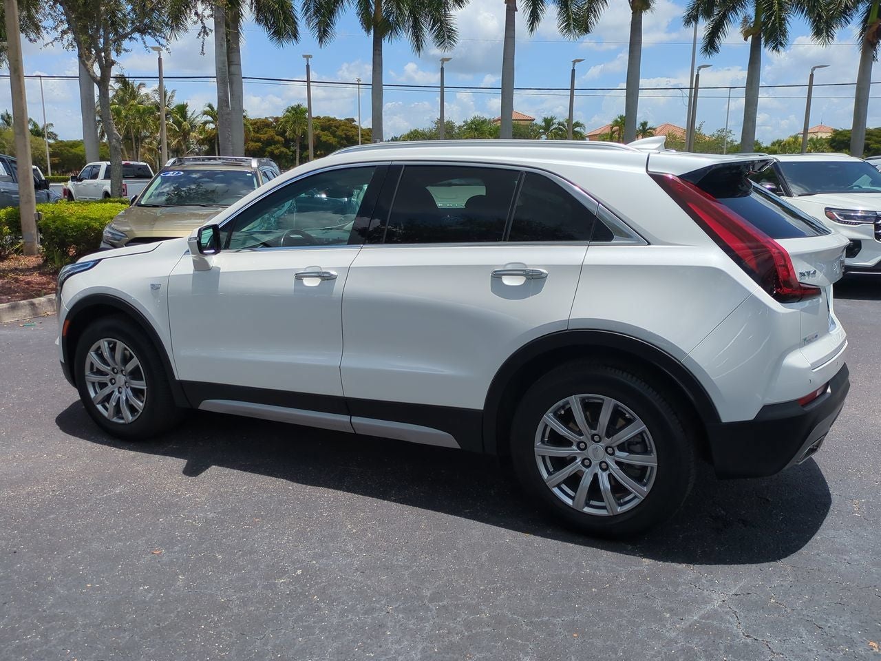 2023 Cadillac XT4 Premium Luxury