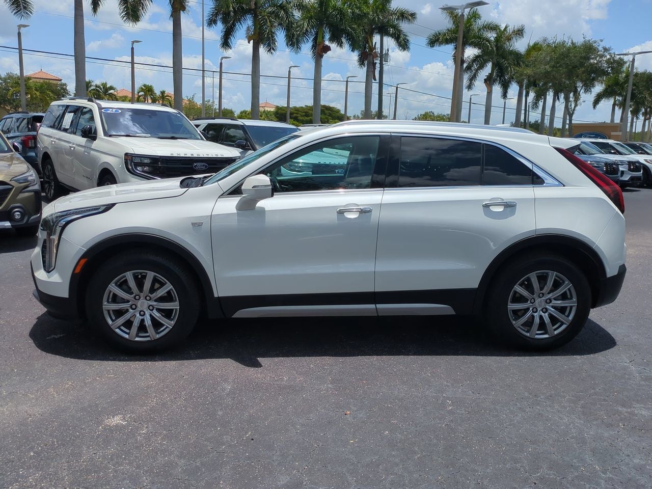 2023 Cadillac XT4 Premium Luxury