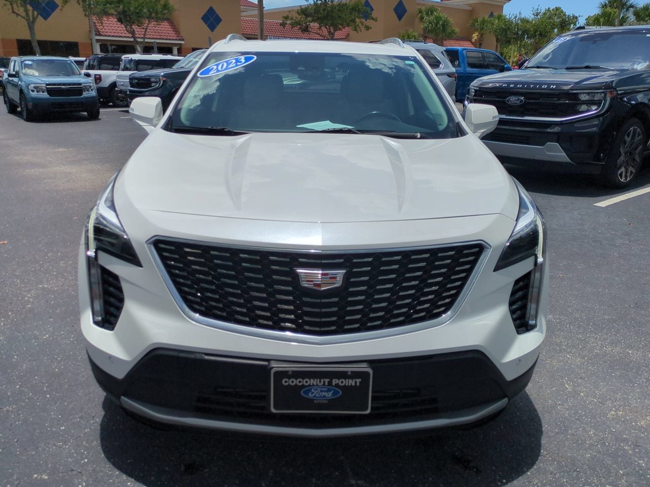 2023 Cadillac XT4 Premium Luxury
