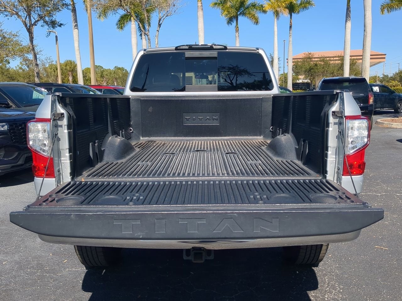 2017 Nissan Titan XD SV