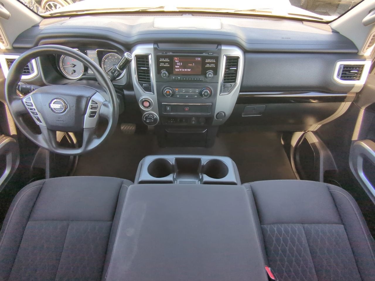 2017 Nissan Titan XD SV