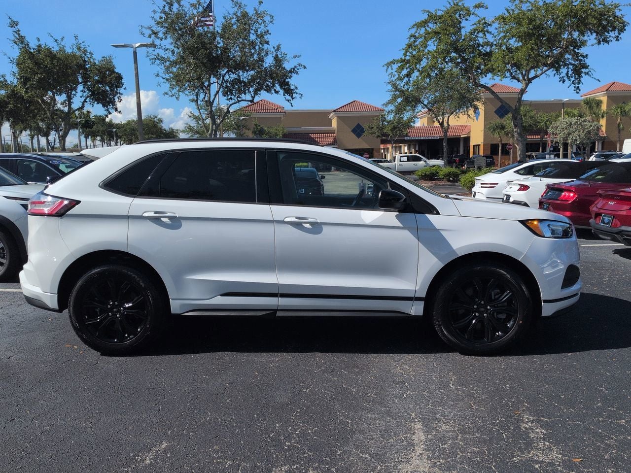2024 Ford Edge SE