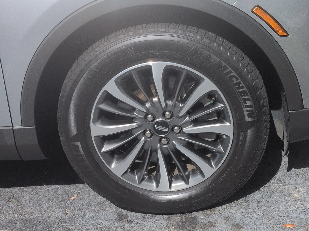 2021 Lincoln Nautilus Standard