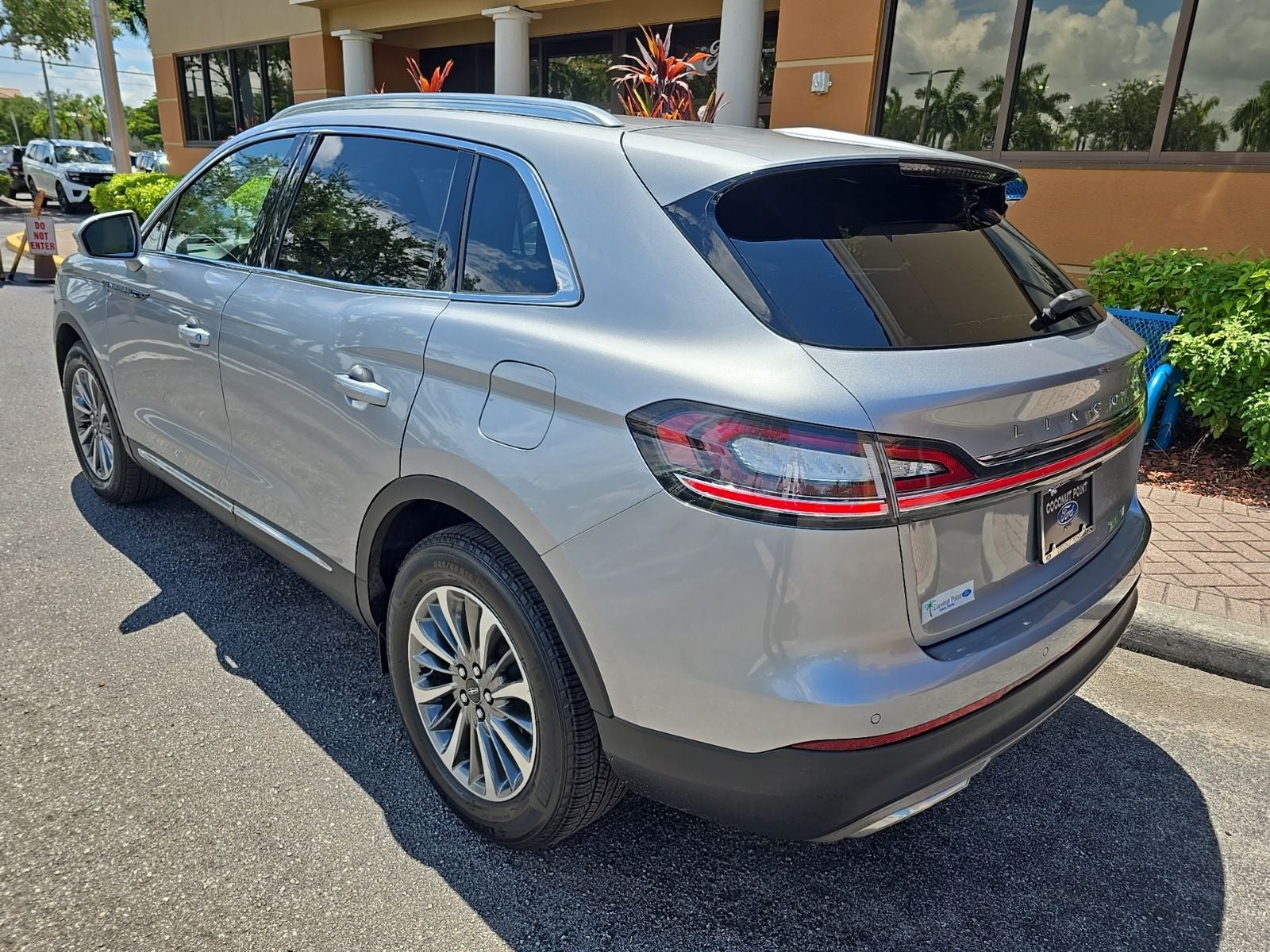 2021 Lincoln Nautilus Standard