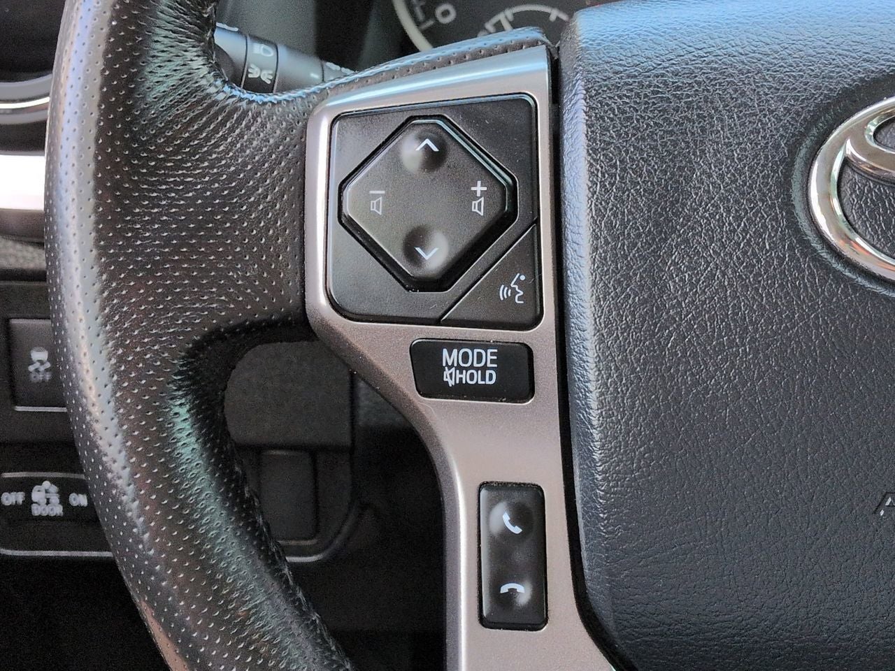 2020 Toyota Tacoma SR5 V6