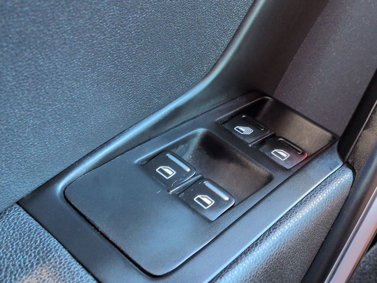 2018 Volkswagen Beetle 2.0T S