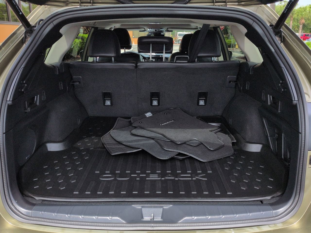 2023 Subaru Outback Touring