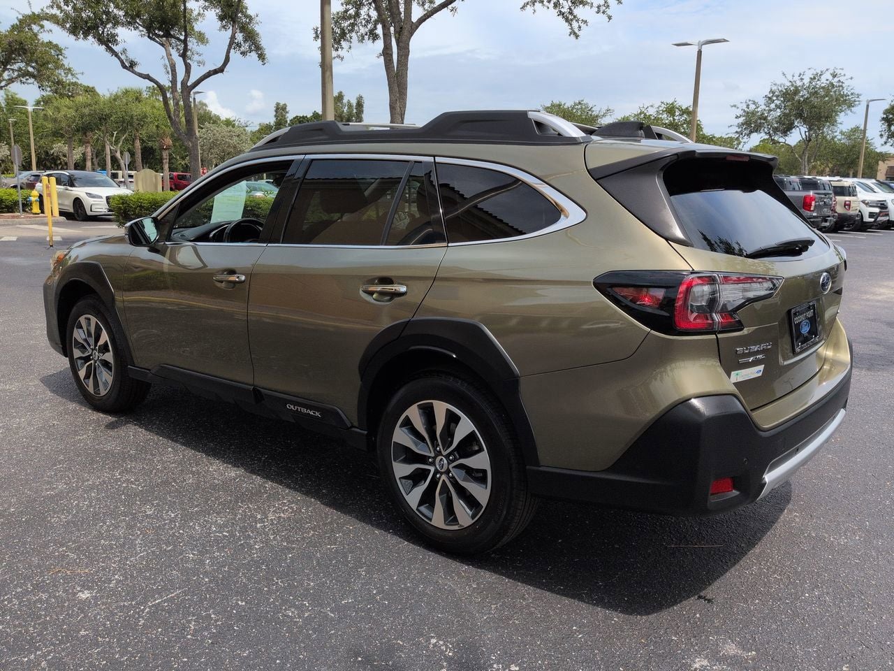 2023 Subaru Outback Touring