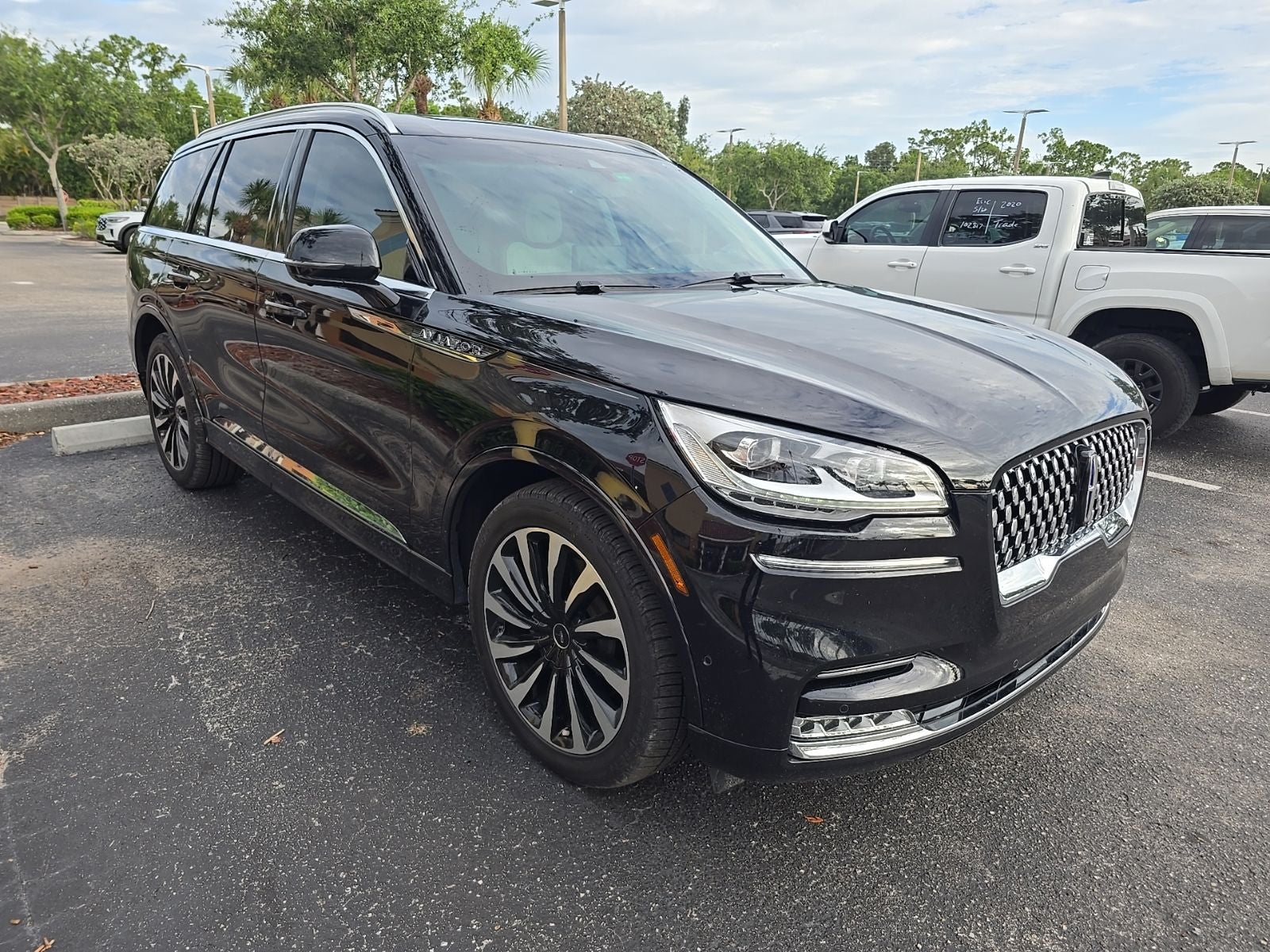 2023 Lincoln Aviator Plug-In Hybrid Black Label Grand Touring