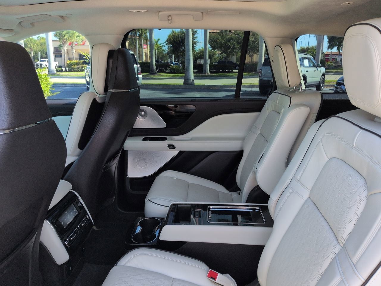 2023 Lincoln Aviator Plug-In Hybrid Black Label Grand Touring