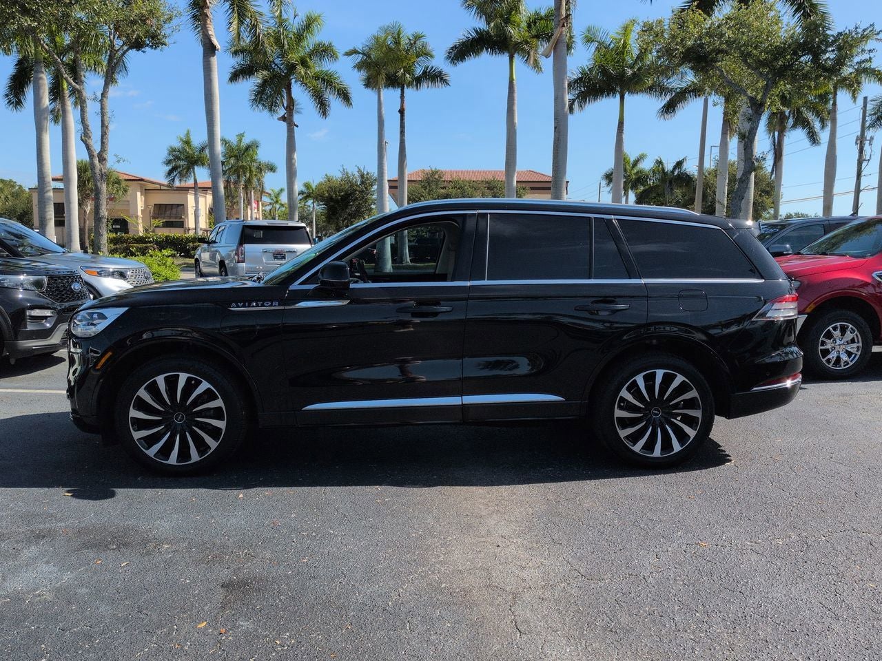 2023 Lincoln Aviator Plug-In Hybrid Black Label Grand Touring
