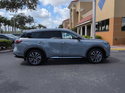 2026 INFINITI QX60 LUXE