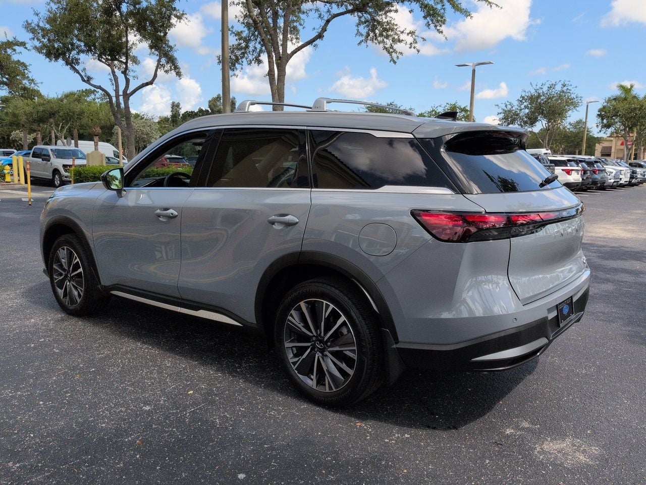 2026 INFINITI QX60 LUXE