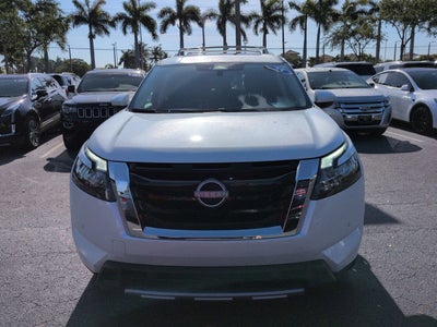 2025 Nissan Pathfinder Platinum