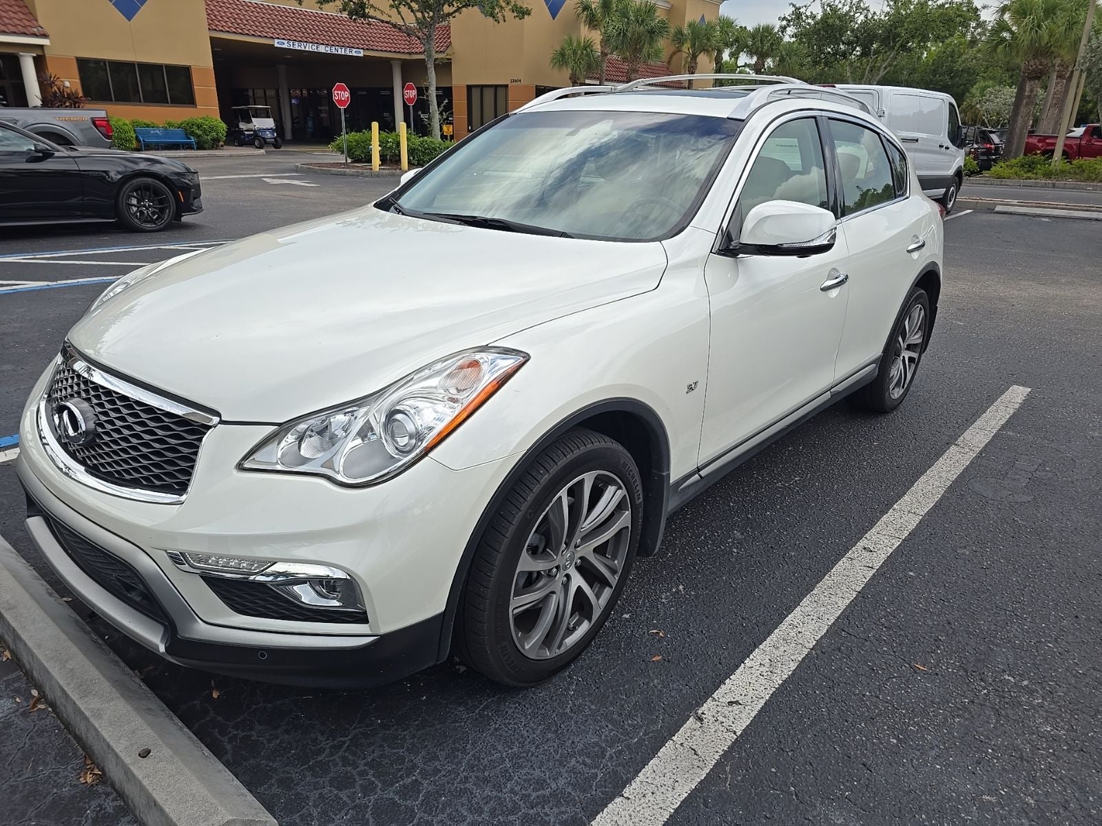 2017 INFINITI QX50 Base