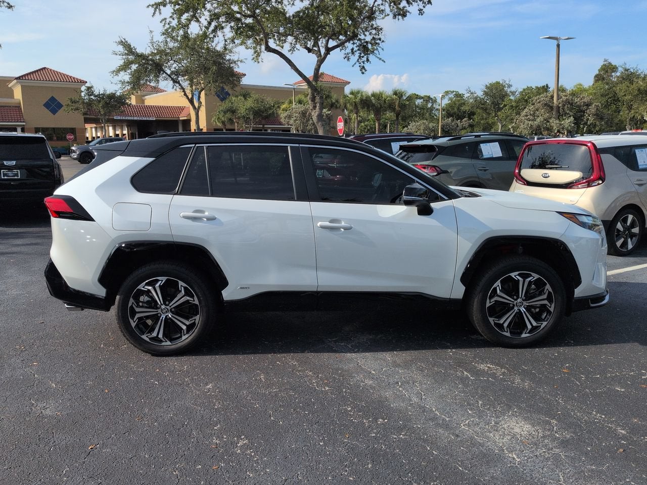 2025 Toyota RAV4 Plug-In Hybrid XSE