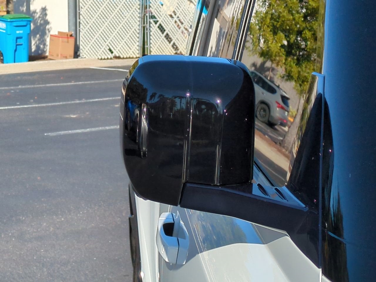 2023 Land Rover Defender 110 X-Dynamic SE