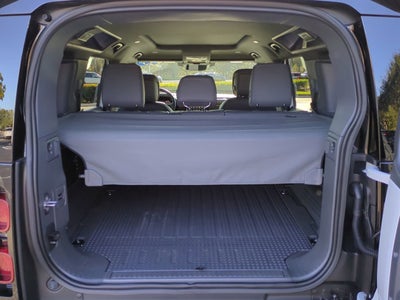 2023 Land Rover Defender 110 X-Dynamic SE