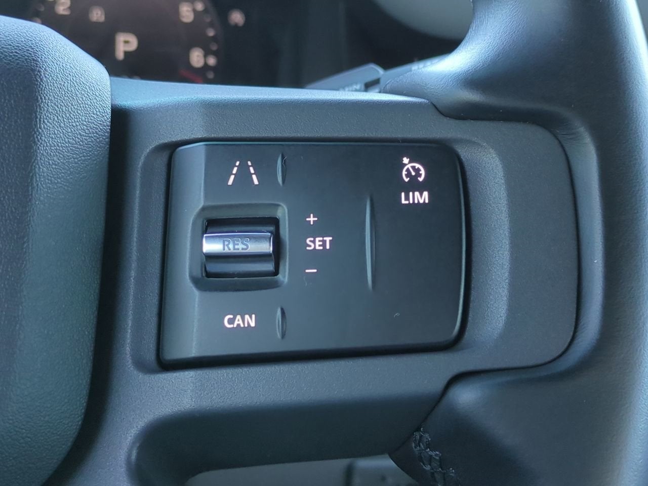 2023 Land Rover Defender 110 X-Dynamic SE