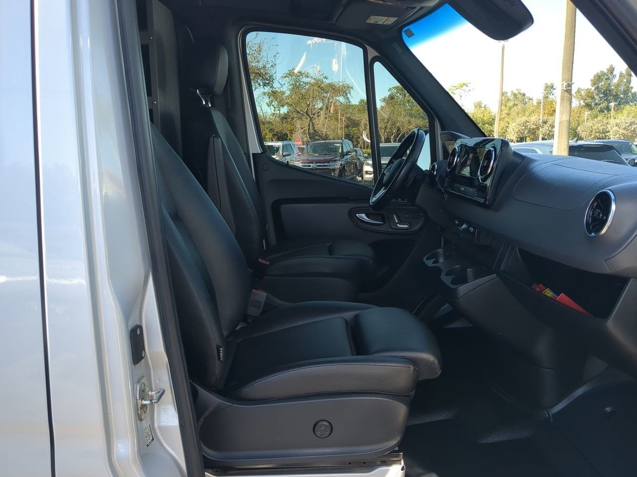 2023 Mercedes-Benz Sprinter 2500 Cargo 144 WB