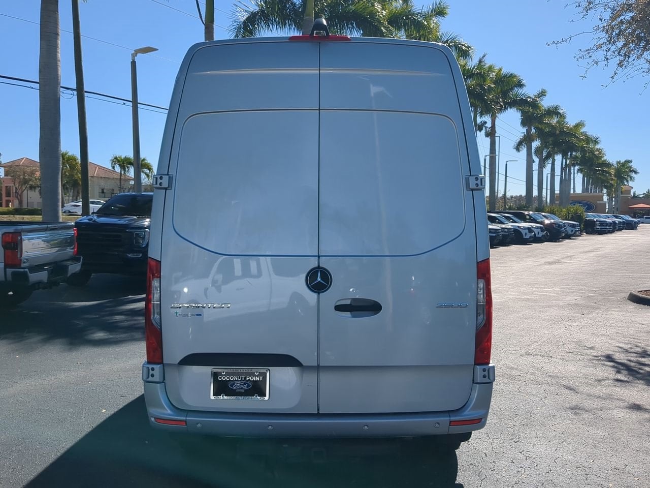 2023 Mercedes-Benz Sprinter 2500 Cargo 144 WB