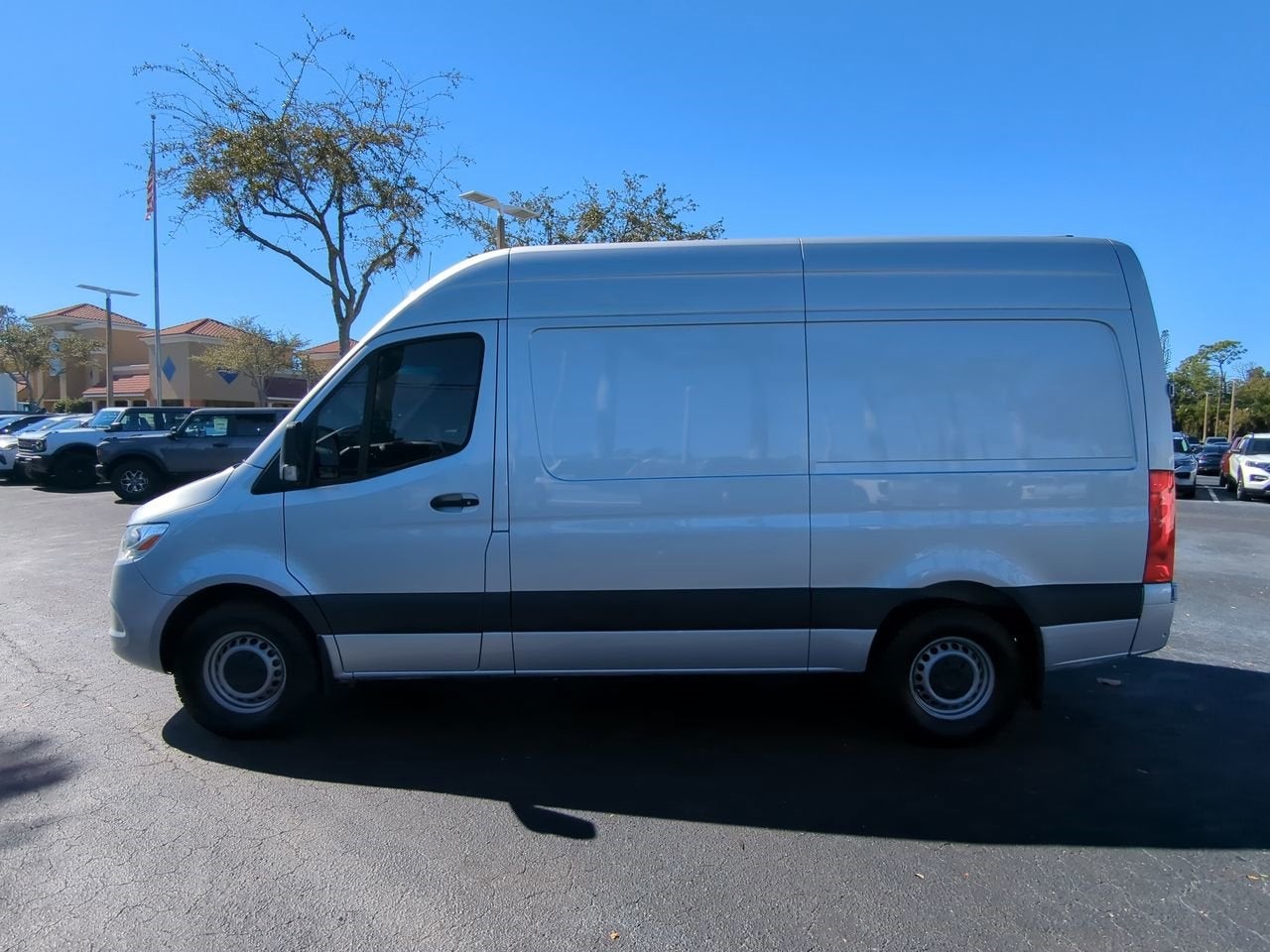 2023 Mercedes-Benz Sprinter 2500 Cargo 144 WB