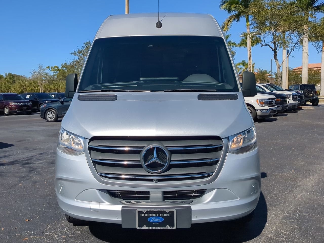 2023 Mercedes-Benz Sprinter 2500 Cargo 144 WB