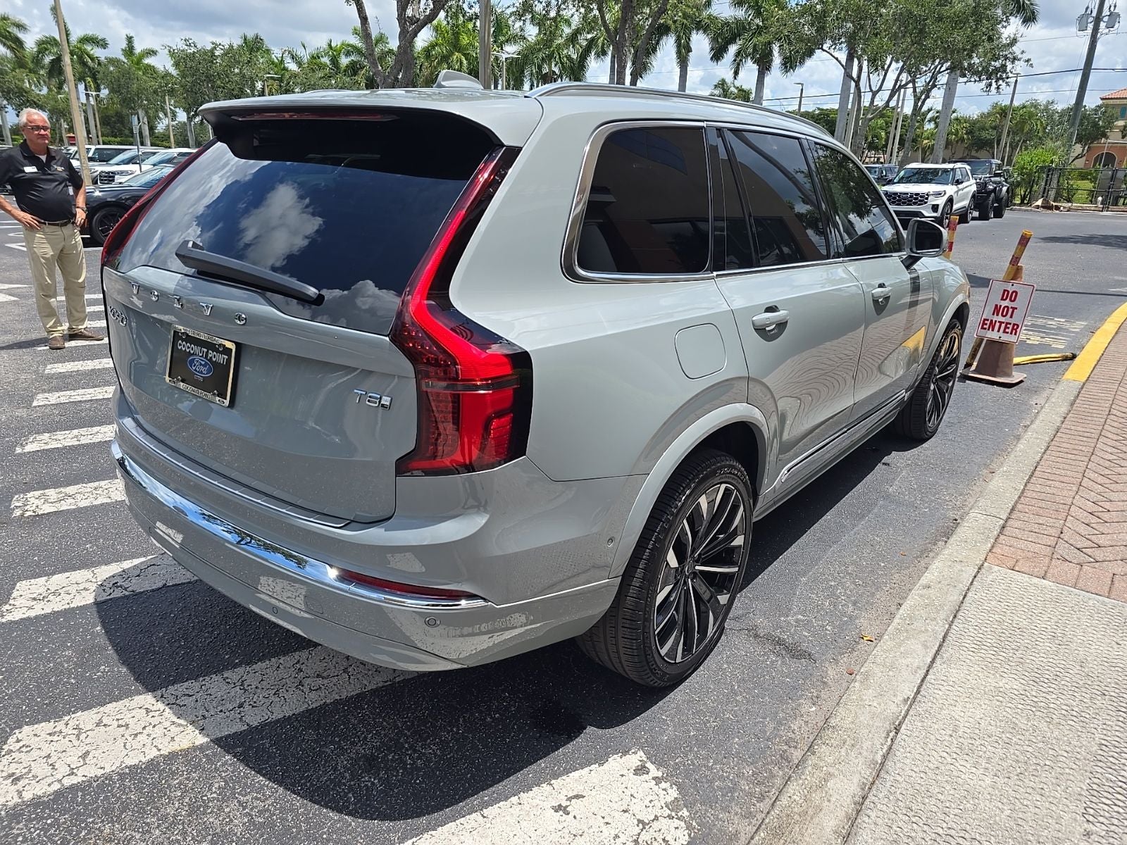 2025 Volvo XC90 Plug-In Hybrid T8 Ultra 7 Passenger 2025.5