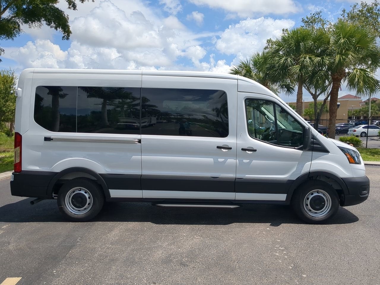 2025 Ford Transit-350 XL