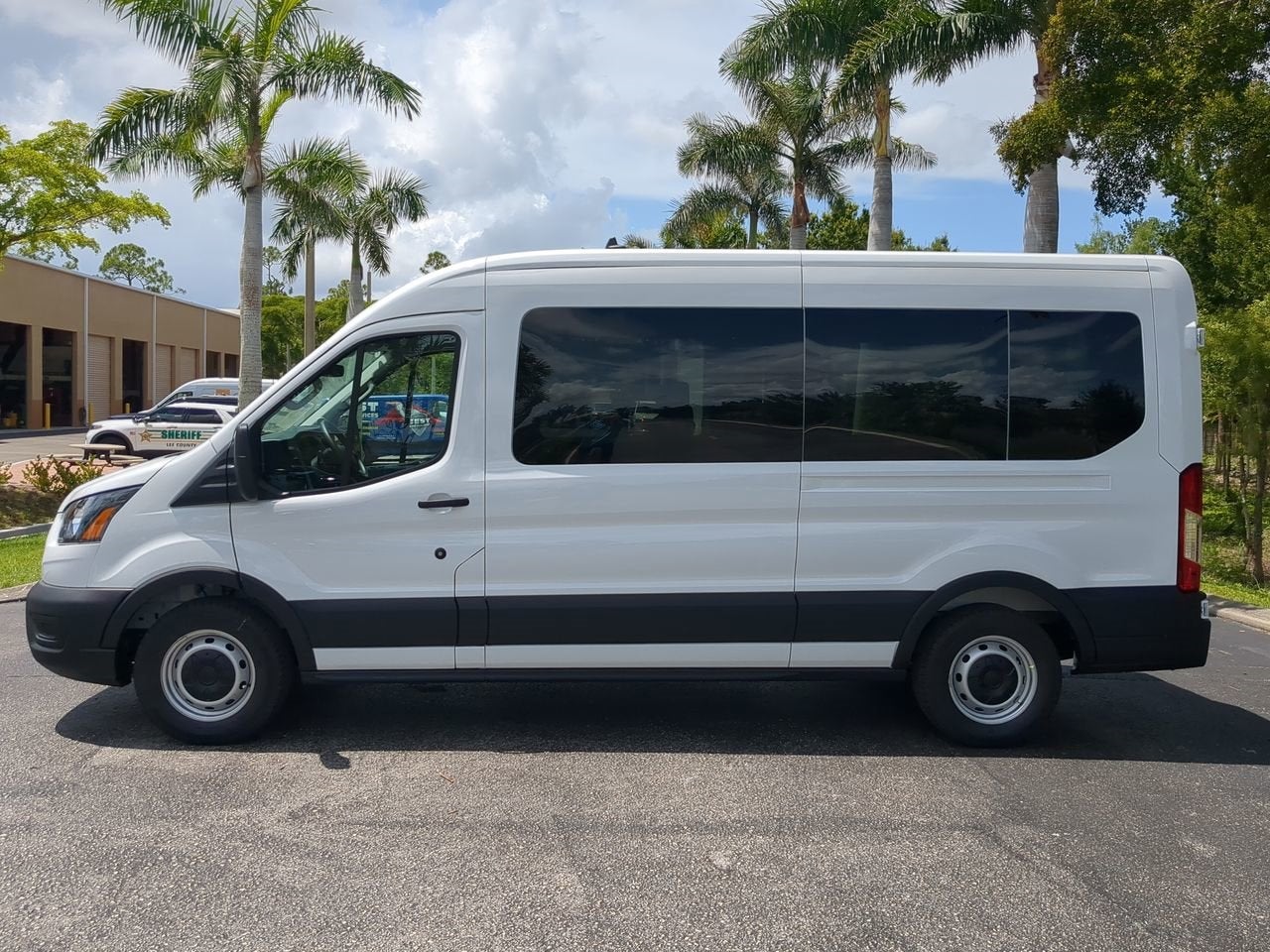 2025 Ford Transit-350 XL