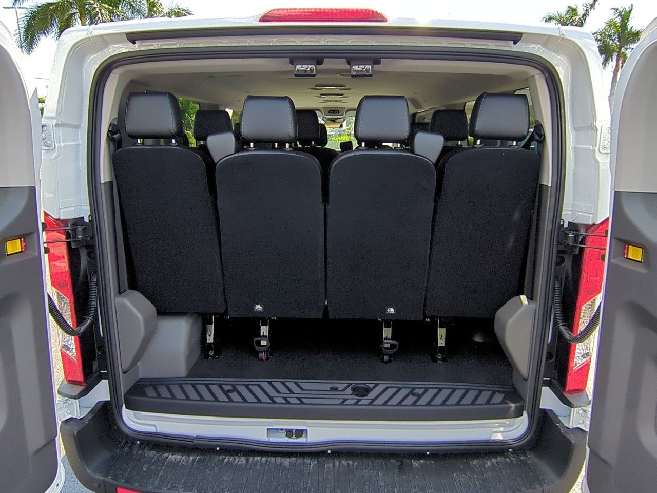 2025 Ford Transit-350 XL