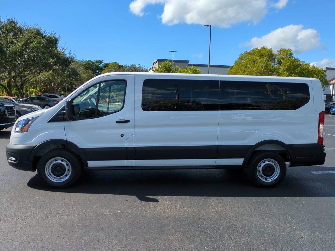 2025 Ford Transit-350 XL