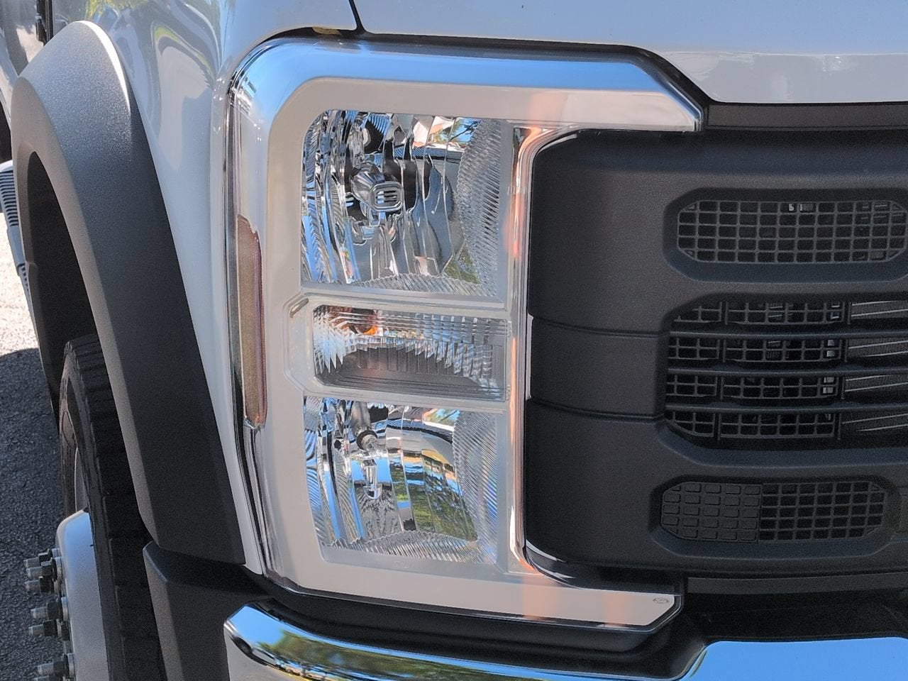 2027 Ford Chassis Cab F-550® XL
