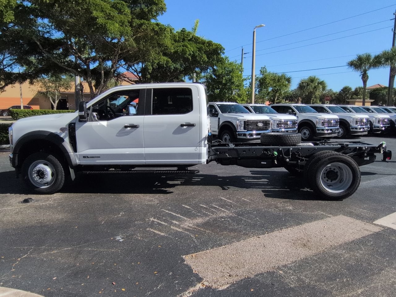 2027 Ford Chassis Cab F-550® XL