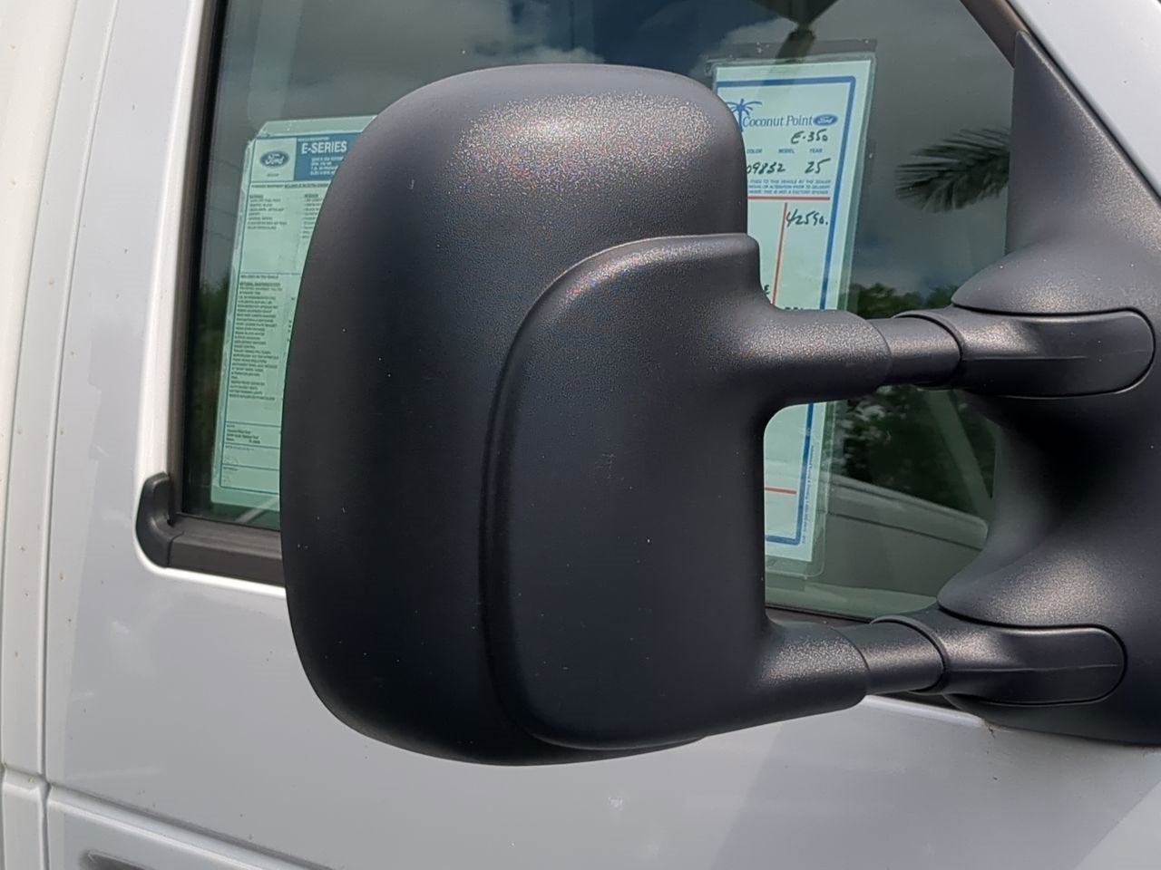 2025 Ford E-350SD Base Cutaway