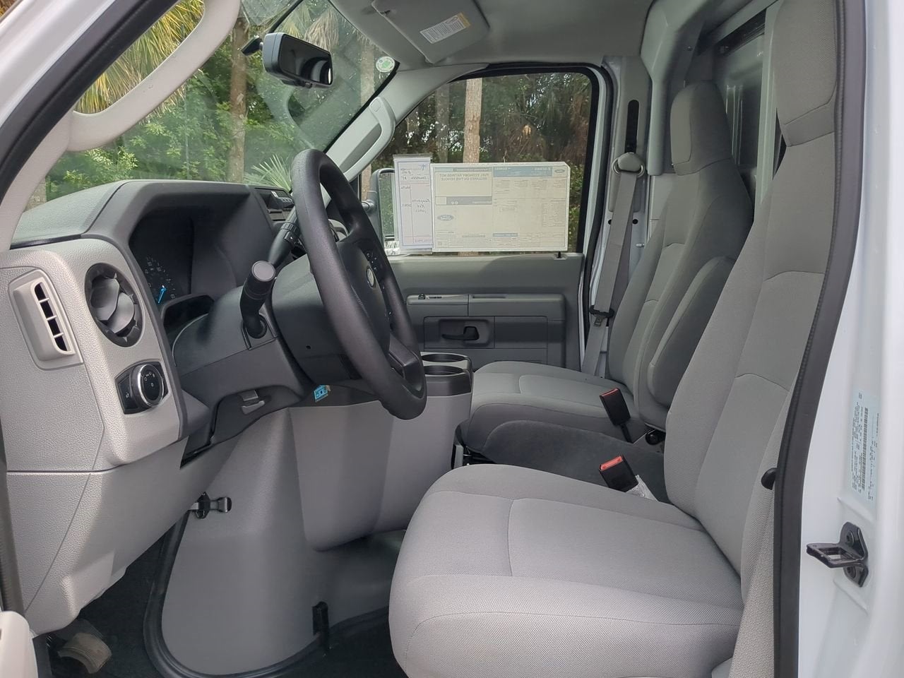 2025 Ford E-350SD Base Cutaway