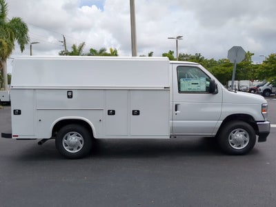 2025 Ford E-350SD Base Cutaway