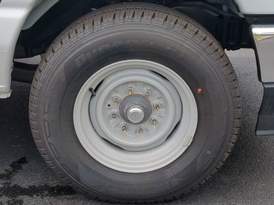 2025 Ford E-350SD Base Cutaway