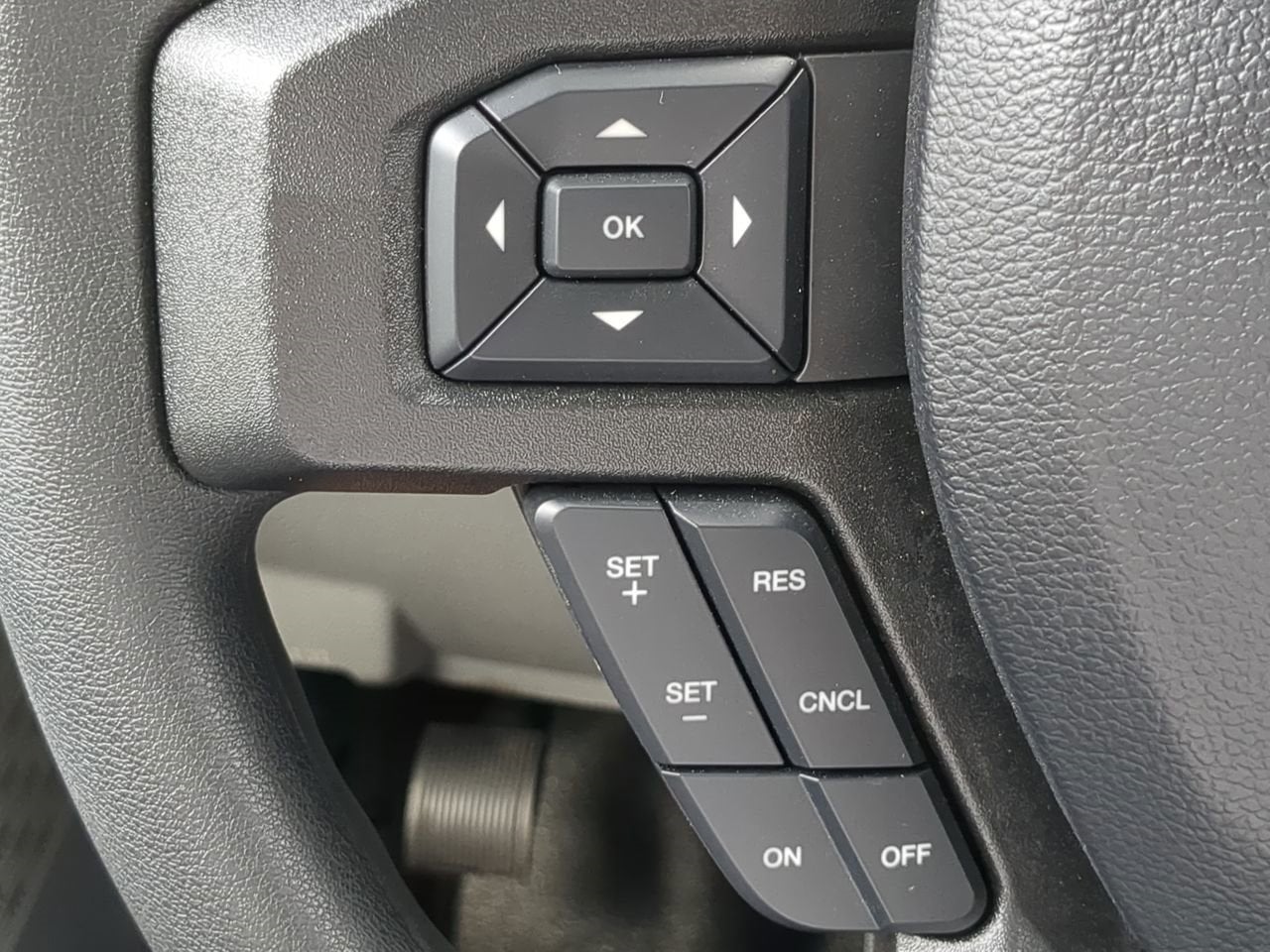 2025 Ford E-350SD Base Cutaway